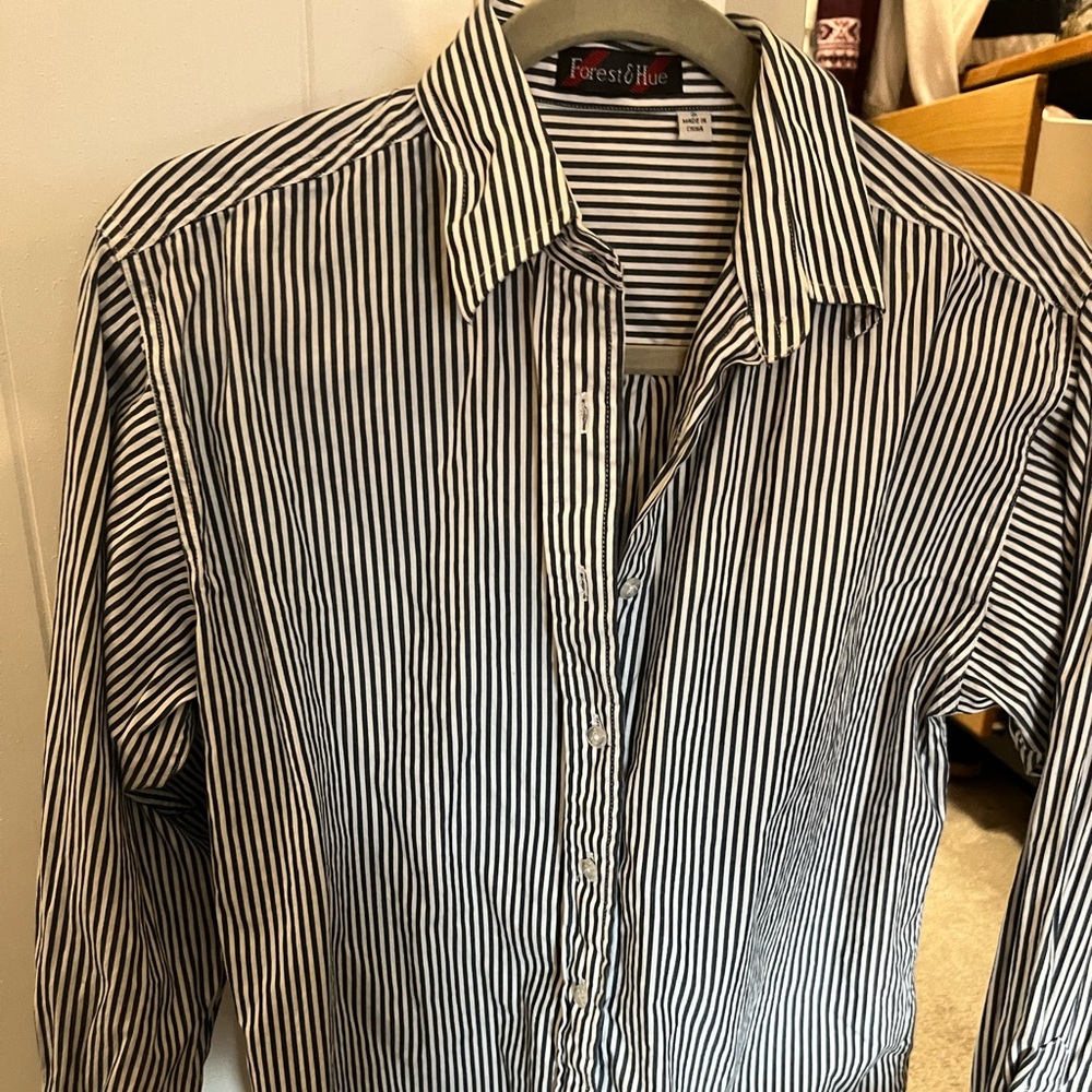 Striped bottom up shirt, small